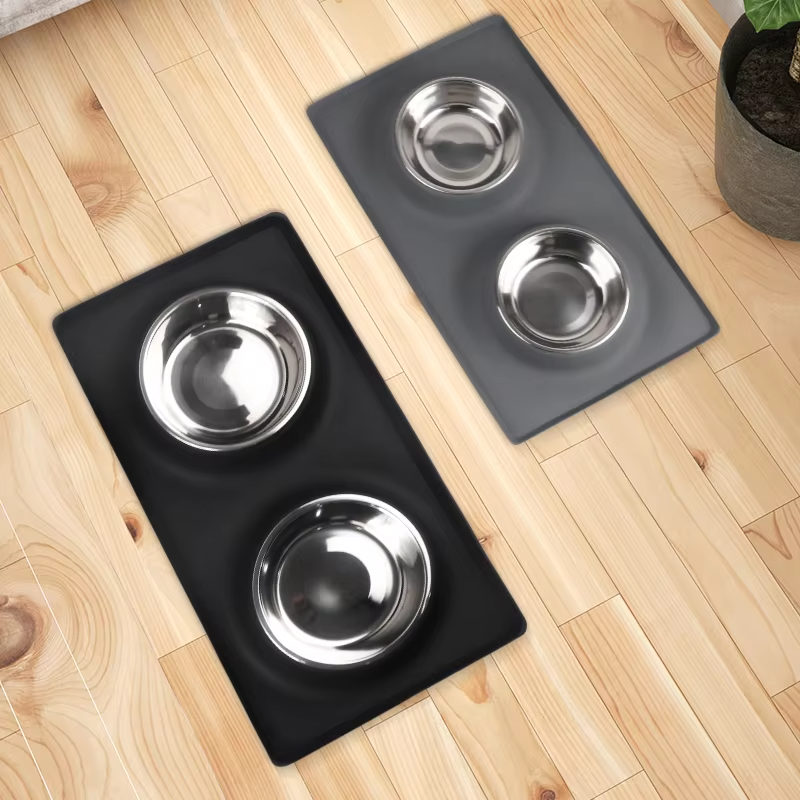 New Arrivals Waterproof Cats Dogs Pets Silicone Mat Double Food Bowl Pet Feeder Mat Bowl Set