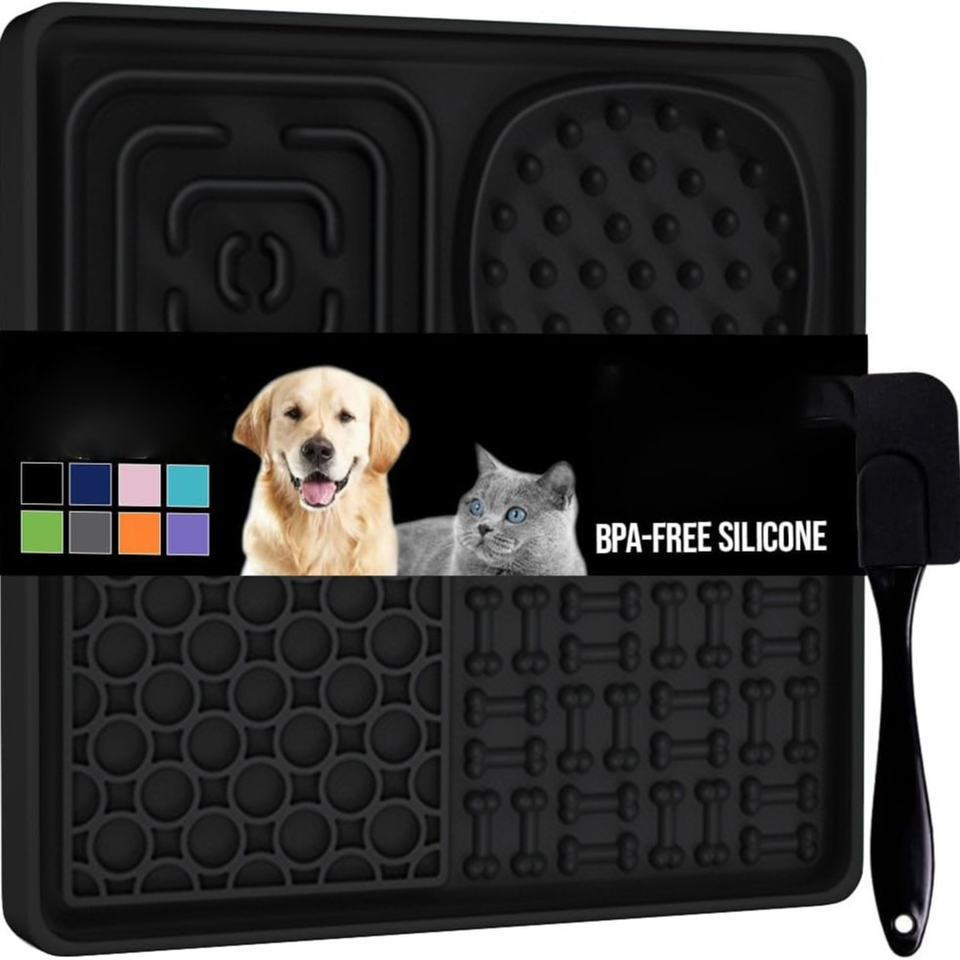 Top Rankings Silicone Pet Licking Mat Cat Dog Slow Food Bowl Feeding Mat Suction Cup Folding Pet Food Placemat