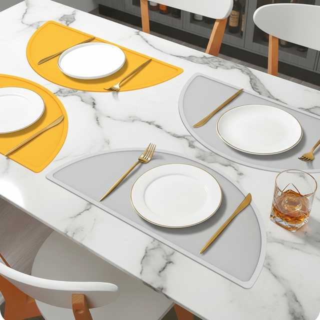 Bpa Free Reusable Portable Children Dining Food Mat Non-slip Baby Place Mat Waterproof Silicone Placemats for Kids