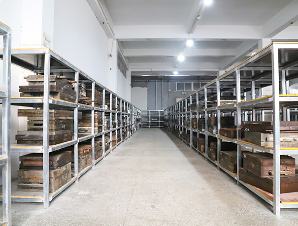 Large-Scale Mold Workshop