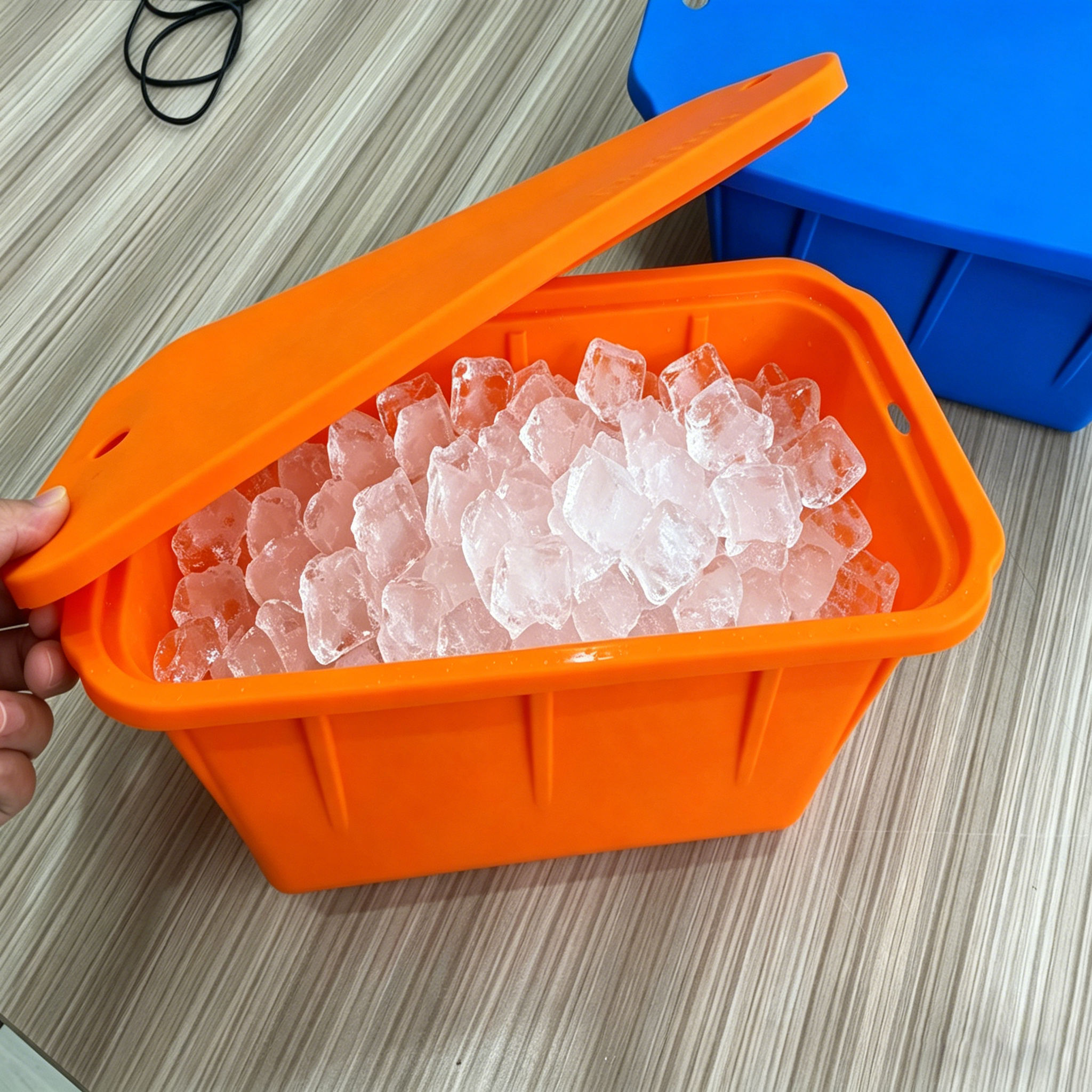 Moldes de hielo sostenibles del fabricante cuadrado respetuoso del medio ambiente de la bandeja grande del cubo de hielo del silic&oacute;n de encargo del OEM