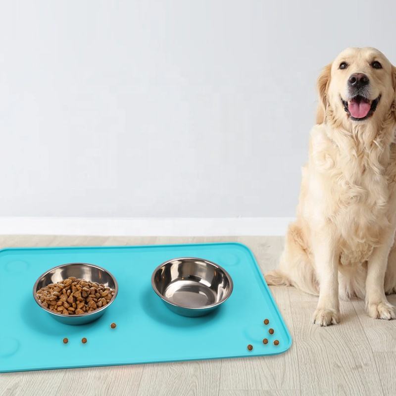 Customised Upgraded Waterproof Pet Car Mat NonSlip Silicone Dog Pet Food Feeding Mat Dog Matt with Strong Suction Cup