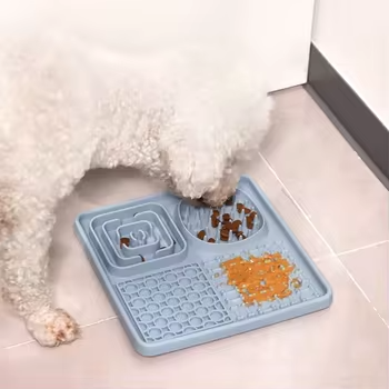 Pet Feeding Mats Silicone Lick Mats Non Slip Durable for Small Animals Puppies Kittens Slow Feeding Interactive Pet Food Mat