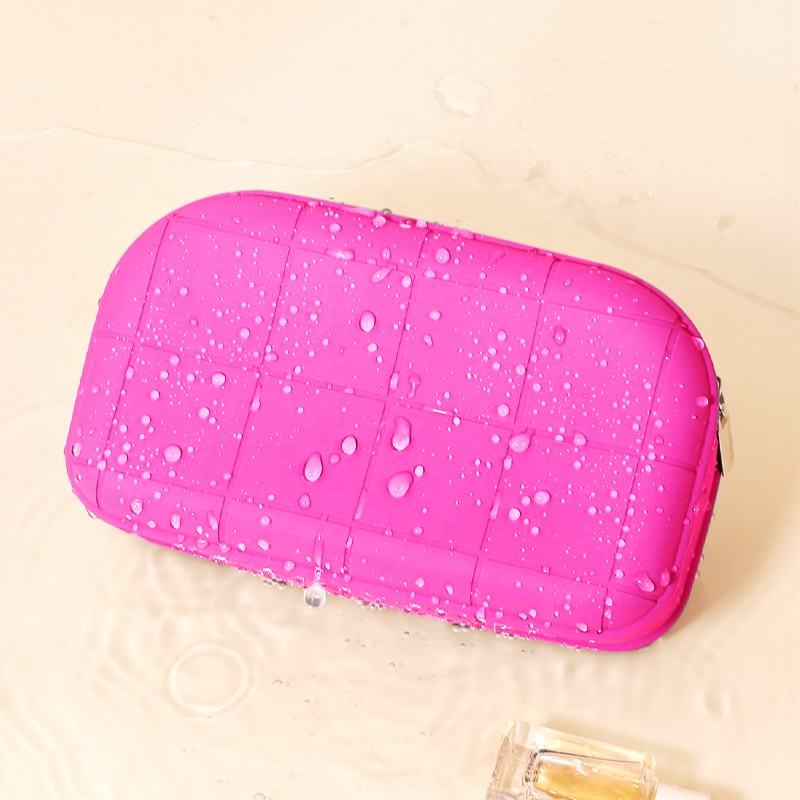 Wellfine Large Capacity Waterproof Silicone Makeup Bag Fashionable Multi-Functional Cosmetic Storage Zipper Bag