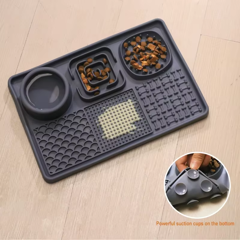 Top Rankings Silicone Pet Licking Mat Cat Dog Slow Food Bowl Feeding Mat Suction Cup Folding Pet Food Placemat