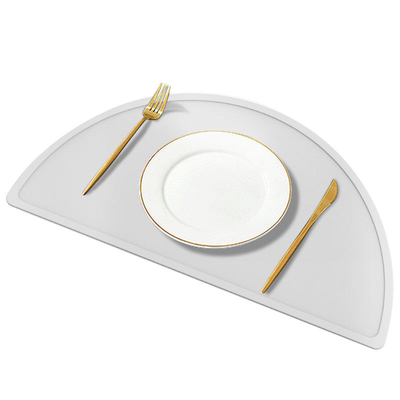 Bpa Free Reusable Portable Children Dining Food Mat Non-slip Baby Place Mat Waterproof Silicone Placemats for Kids