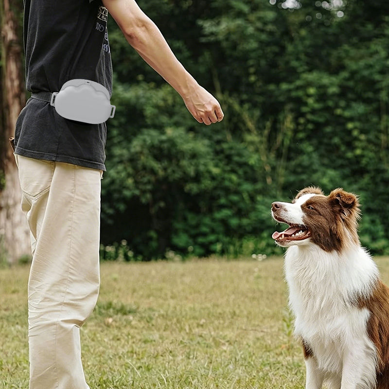 Silicone Fanny Pack Dog Custom Treat Pouch with Training Clickerfor Pet Traininlg Walking