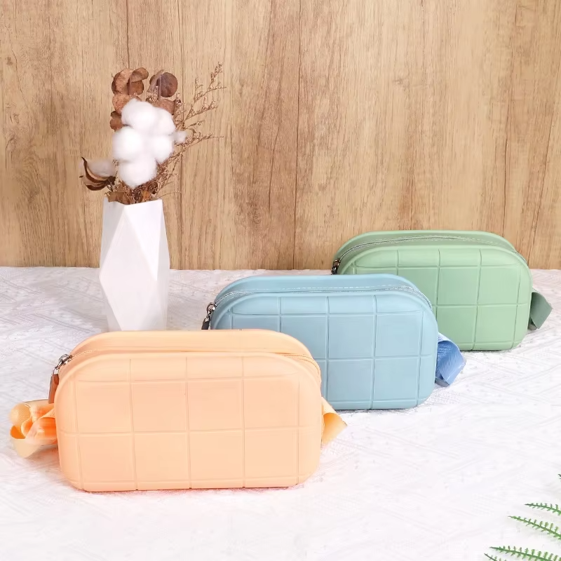 Large Capacity Waterproof Silicone Makeup Bag Fashionable Multi-Functional Cosmetic Storage Zipper Bag
